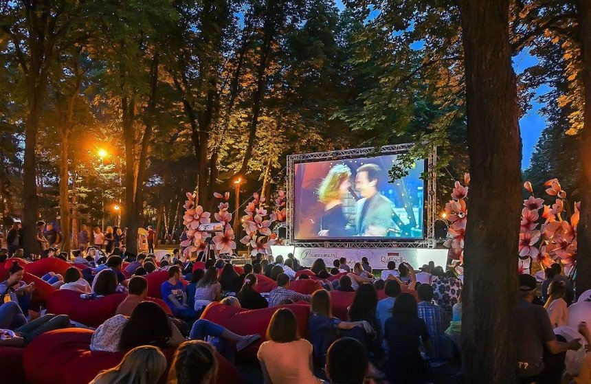В парке Шевченко бесплатно покажут лучшие украинские фильмы: расписание