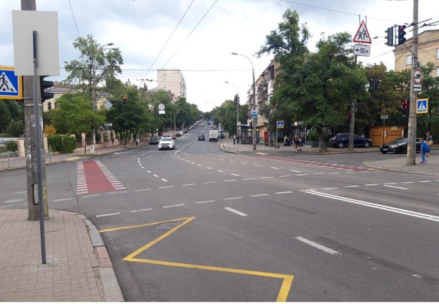 На двух улицах в центре Киева изменили схемы дорожного движения 