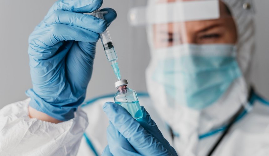 Pfizer и Moderna подняли цены на вакцины от COVID-19 для стран ЕС
