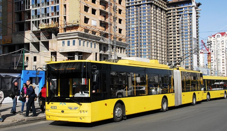 В Киеве на месяц изменились маршруты нескольких троллейбусов: список
