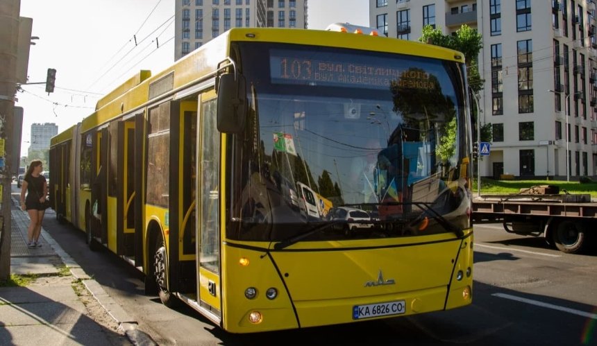 От Виноградаря до метро запустили новый автобусный маршрут: схема движения