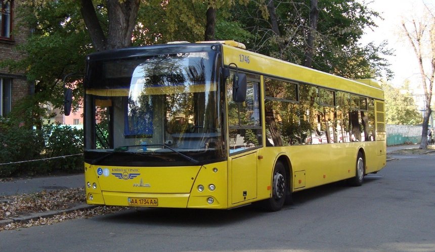 автобус у Києві
