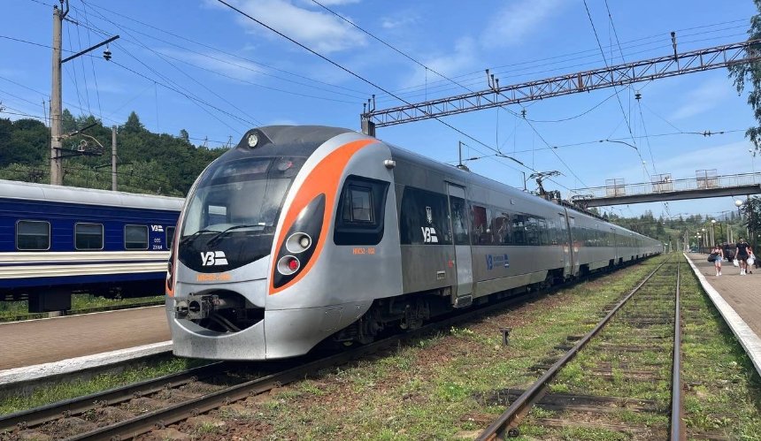Поїзд Київ – Славсько