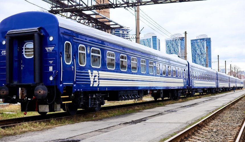 Низка потягів, що прямують до Києва, запізняться на 1,5 години — Укрзалізниця