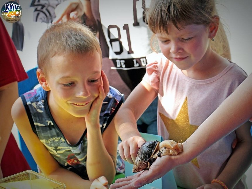 Тварини-асистенти із Київського зоопарку влаштували терапію для дітей в Охматдиті