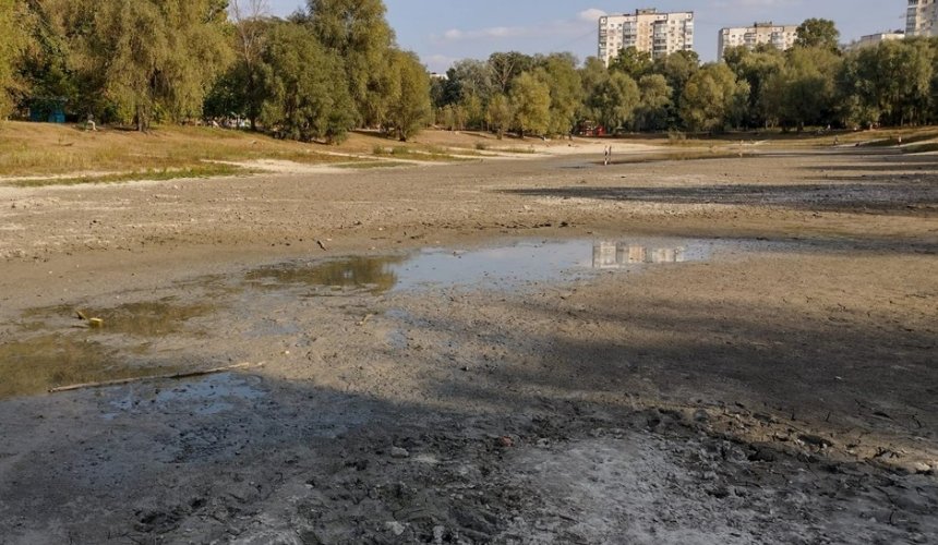 В озеро Синє скидатимуть артезіанську воду: подробиці