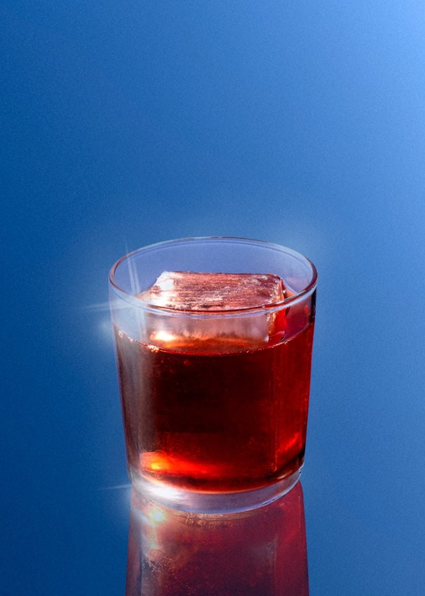 Коктейльні бари Києва, де можна випити Negroni: меню, ціни та адреси