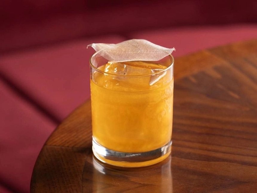Коктейльні бари Києва, де можна випити Negroni: меню, ціни та адреси