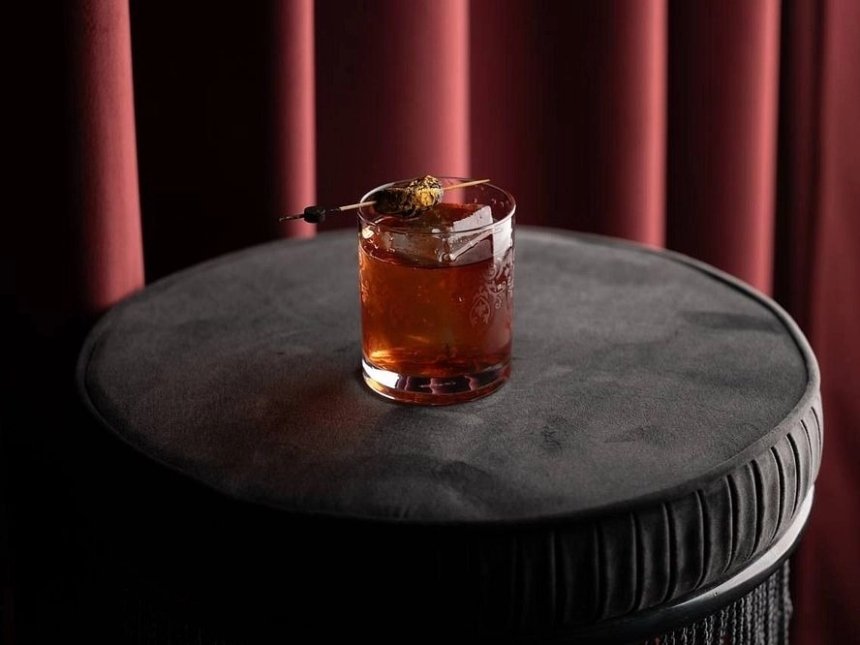 Коктейльні бари Києва, де можна випити Negroni: меню, ціни та адреси
