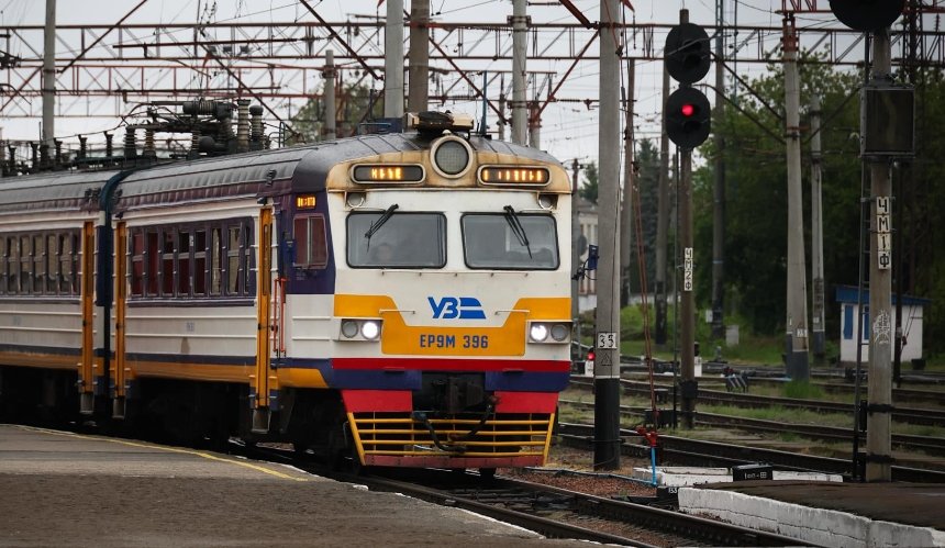 Укрзалізниця призначає додаткові потяги Київ — Львів та Київ — Вінниця