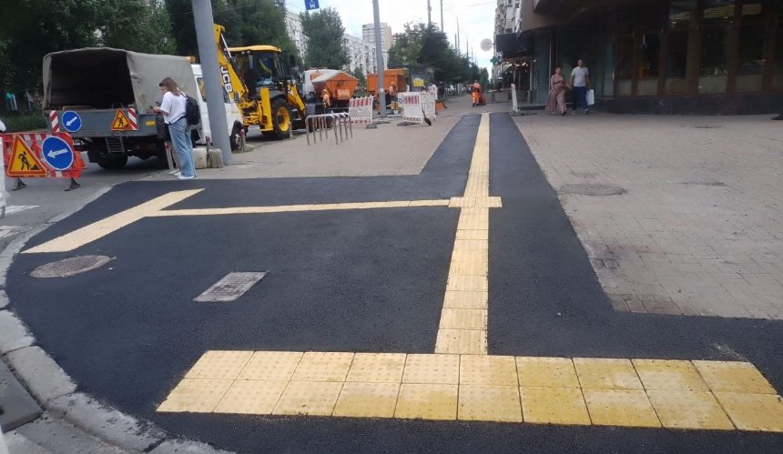 У Києві облаштовують безбар'єрний доступ до Головного військового госпіталю: фото
