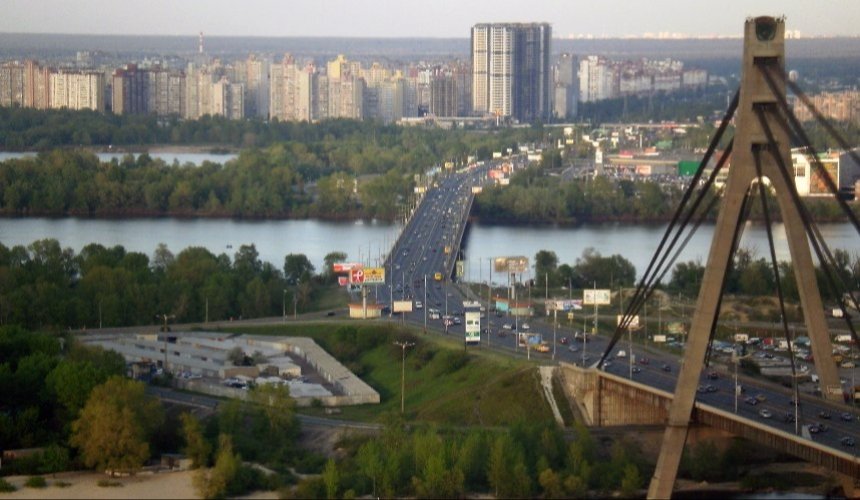 На мосту через Десенку змінили графік реверсного руху
