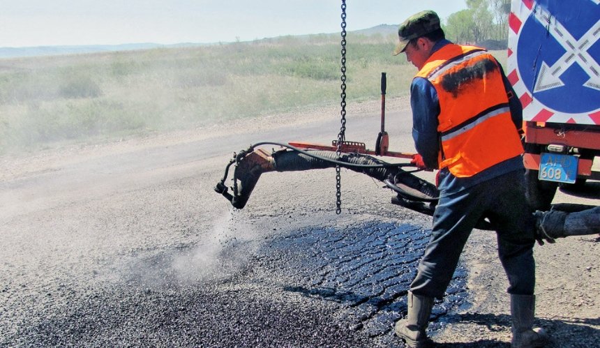 У Києві відремонтували світлофори, дорожні знаки та пристрої безпеки