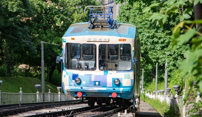 Київський фунікулер відновлює роботу після щорічного ремонту