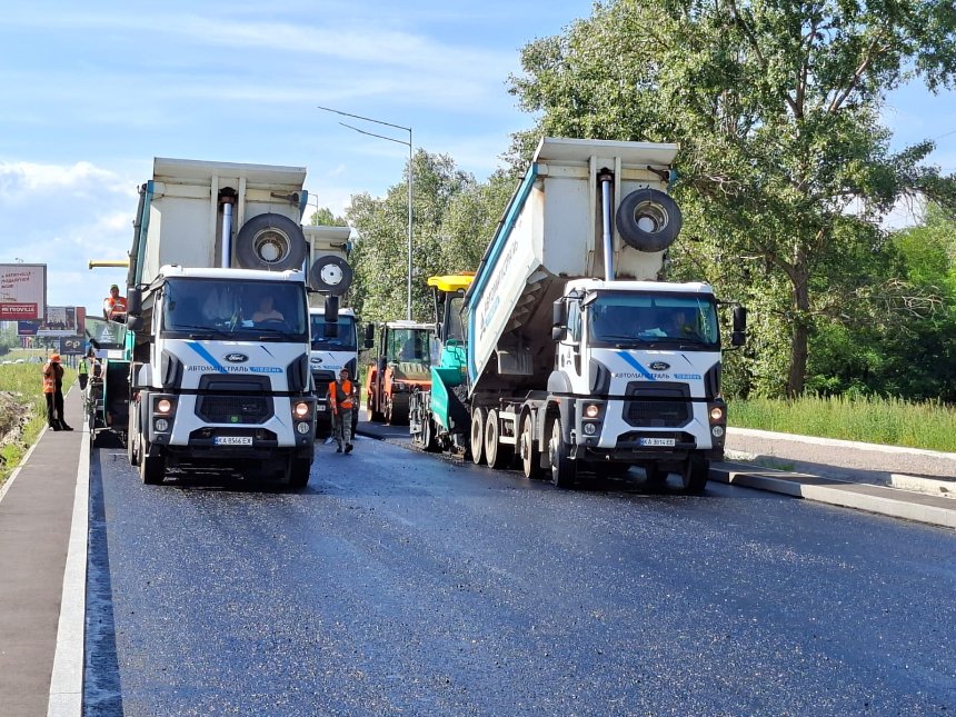 У Києві тривають ремонти доріг 
