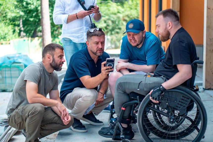 У Бучі перевірили на безбар'єрність майбутній Ветеранський простір