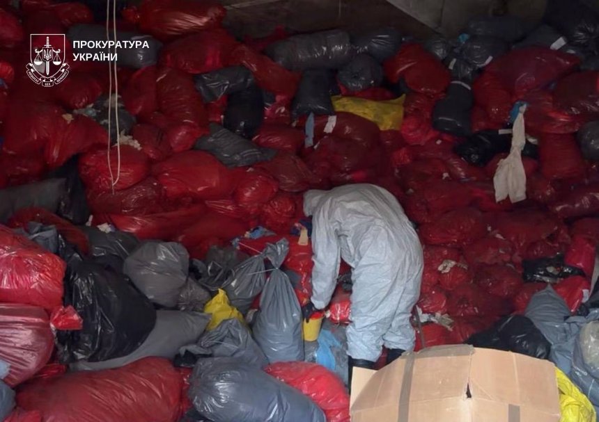У Києві знайшли склад із небезпечними медвідходами