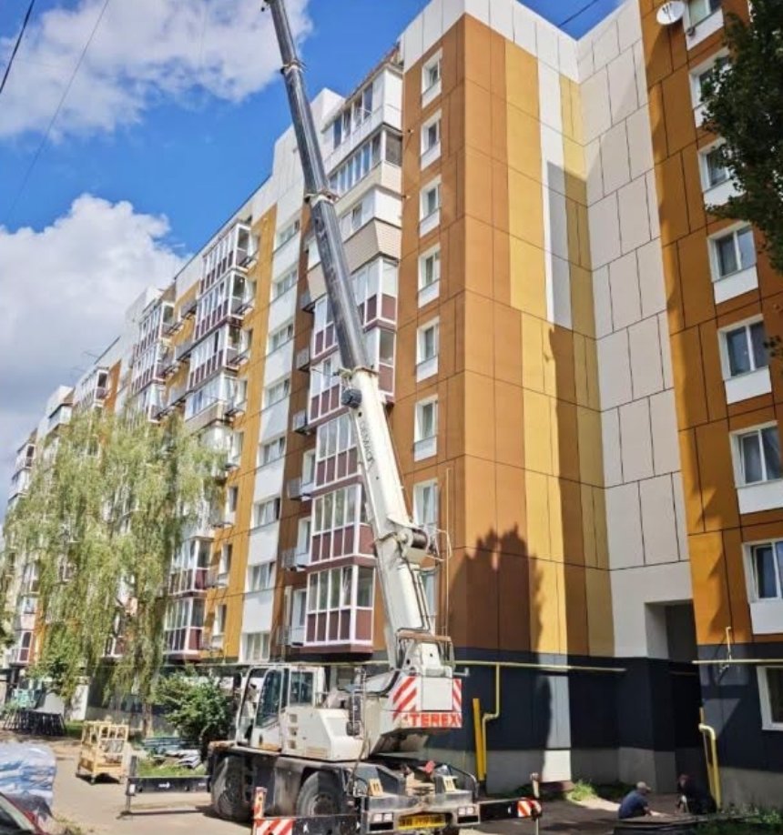 У Бородянці відновлюють пошкоджену дев'ятиповерхівку на 254 квартири