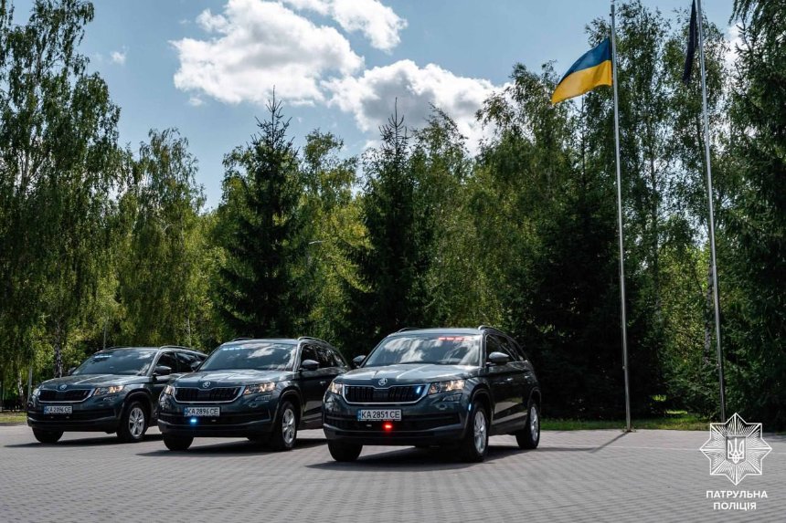 На дороги Києва та області повертаються "Фантоми" (https://nashkiev.ua/news/fantomipovertayutsya-na-dorogah-kieva-ta-oblasti-vidnovlyuyut-robotu-prihovani-patruli-politsii)