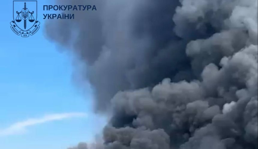 Ранкова атака на Київщину: четверо поранених, пошкоджено склади та багатоповерхівку