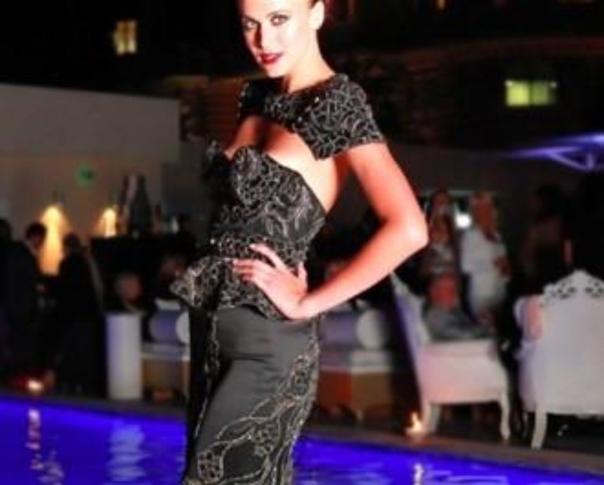 Самое дорогое черное платье стоимостью 5,5 млн долл. покажут в Киеве