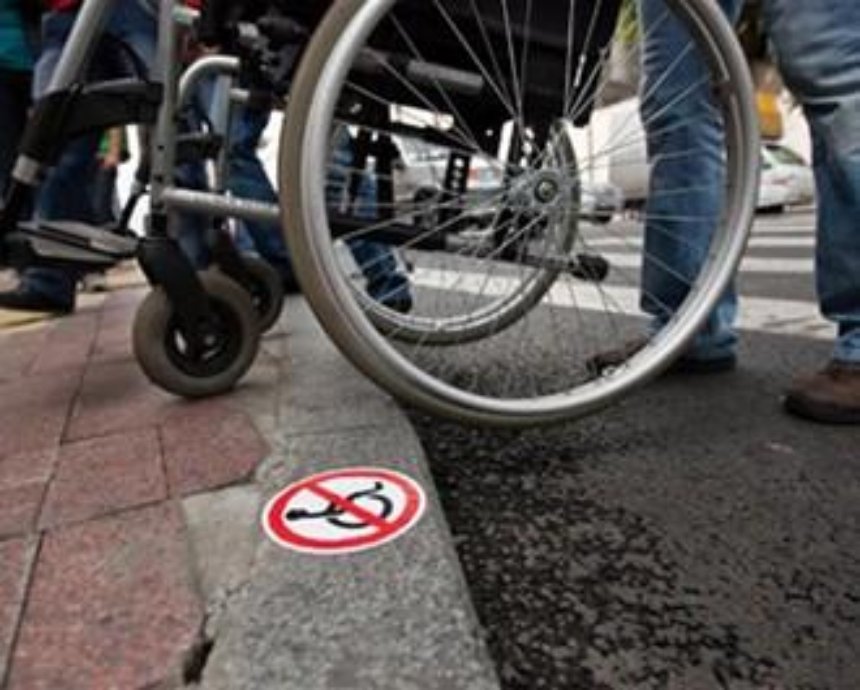 В Киеве инвалидов не пускают в городской транспорт