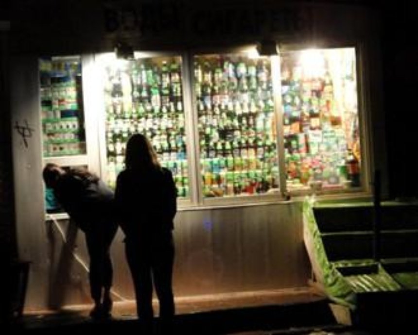 В Киеве наконец-то запретили ночную торговлю в МАФах