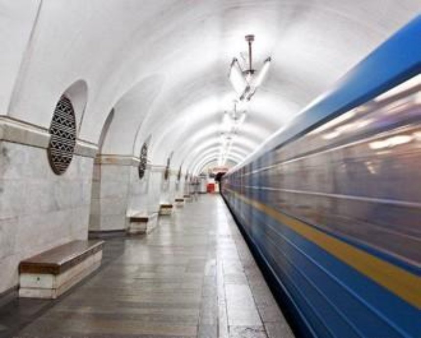 Станцию метро "Вокзальная" закрывали на час