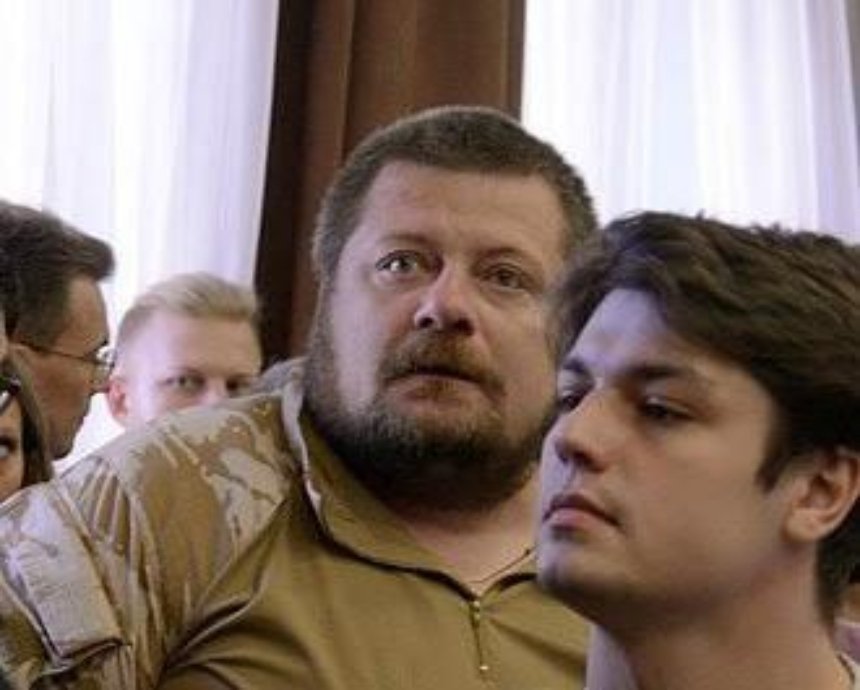 "Ляшковец" Мосийчук попробовал напасть на Кличко на заседании Киевсовета (фото, видео)