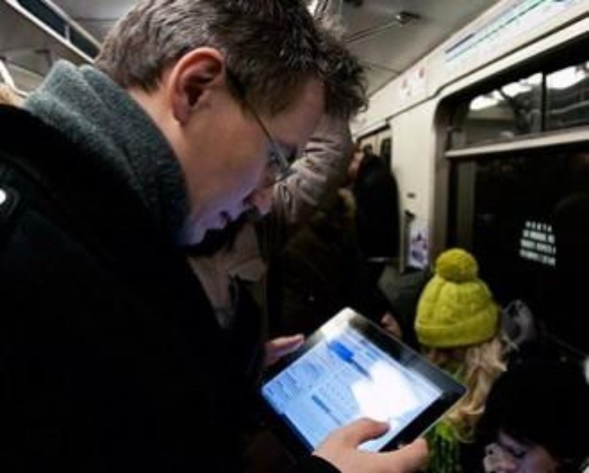 В киевском метро к 2015 году появится интернет