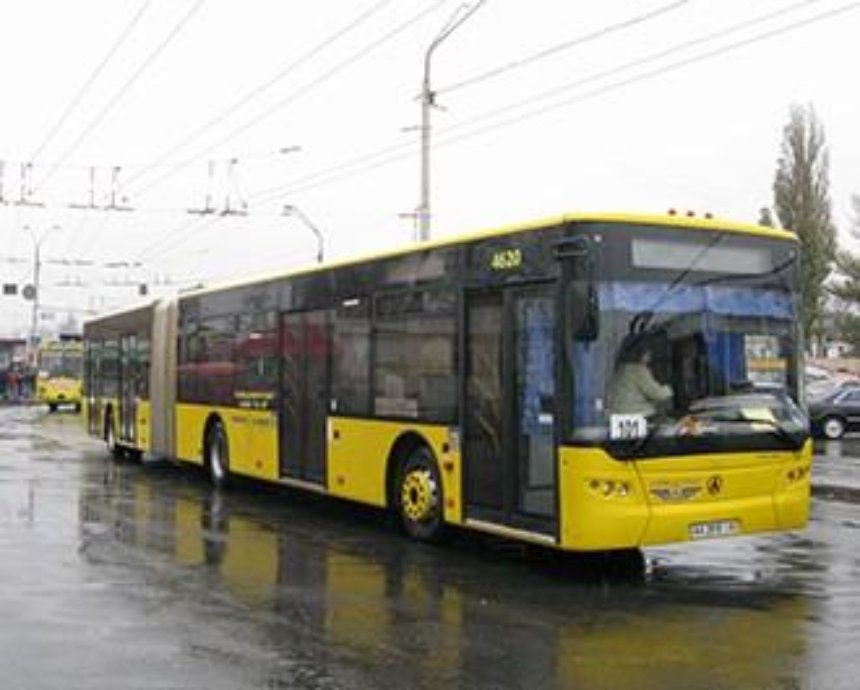 В Киеве изменят популярный маршрут автобуса на Троещину (схема)