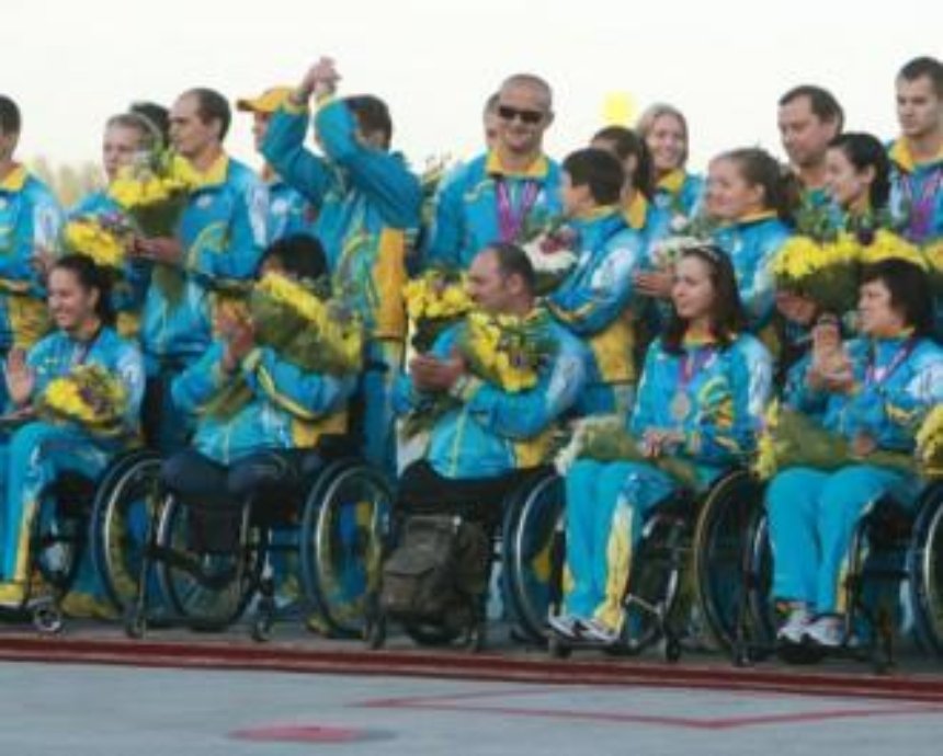 Киевляне готовят теплую встречу паралимпийцам в аэропорту
