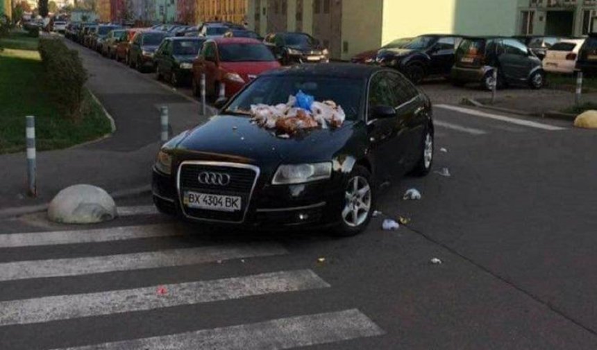 Киевляне грязно отомстили герою парковки (фото)