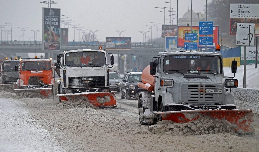Какие дороги в Киеве зимой будут очищать и обрабатывать в первую очередь
