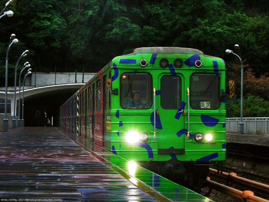 Самое загруженное в Европе: в Киеве предлагают развивать метро и строить новые пересадочные станции