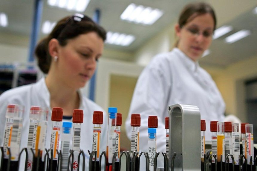 Киевский лабораторный центр прекращает тестировать частных лиц на COVID-19