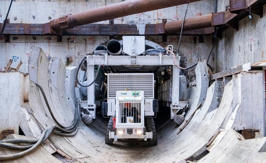 Метро на Виноградарь: рабочие проложили 60 метров тоннеля