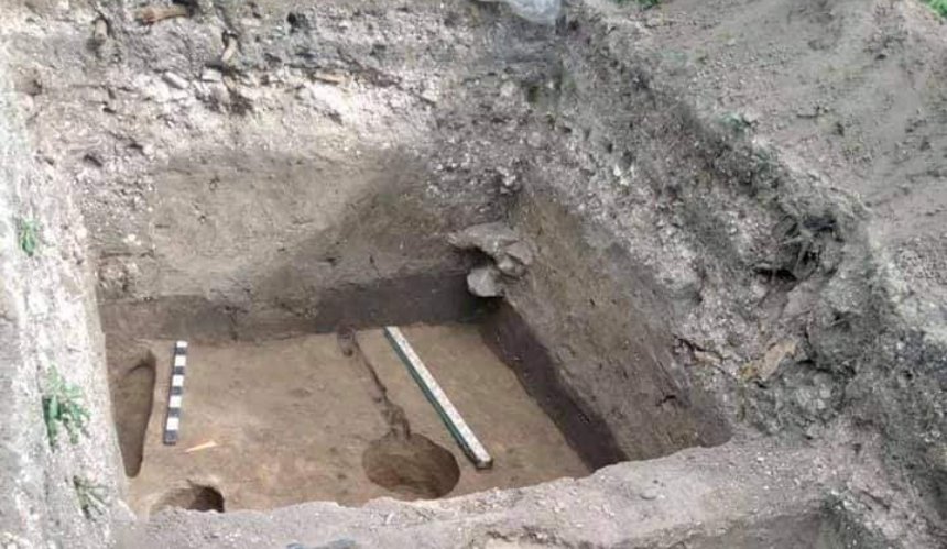 Под Киевом раскопали фундамент древнерусского храма