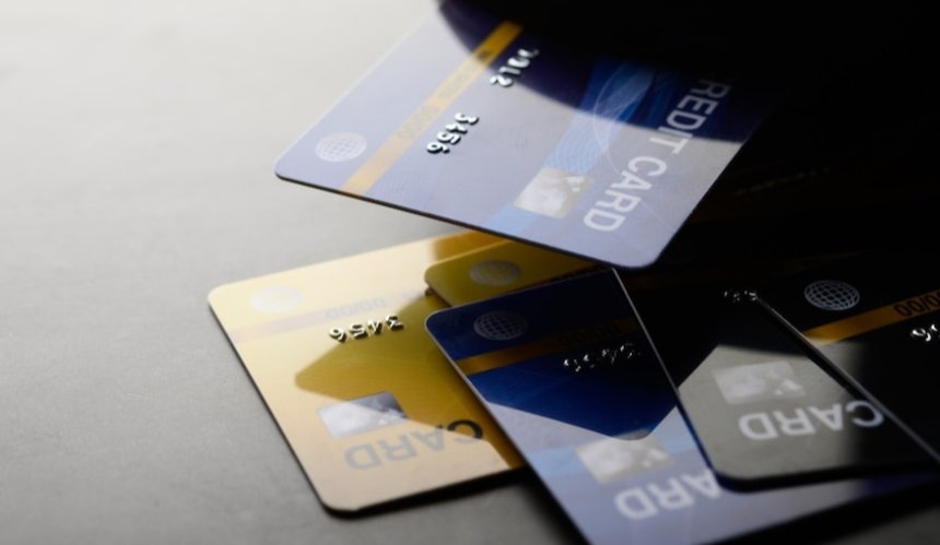 Нацбанк заборонив перекази з гривневих платіжних карток на іноземні рахунки 