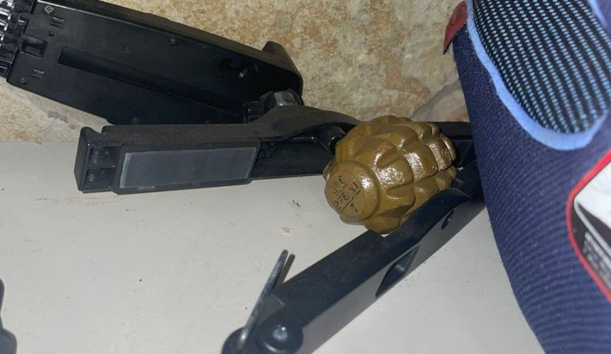 Мешканець Бучі знайшов у своєму гаражі гранату, яку залишили російські окупанти
