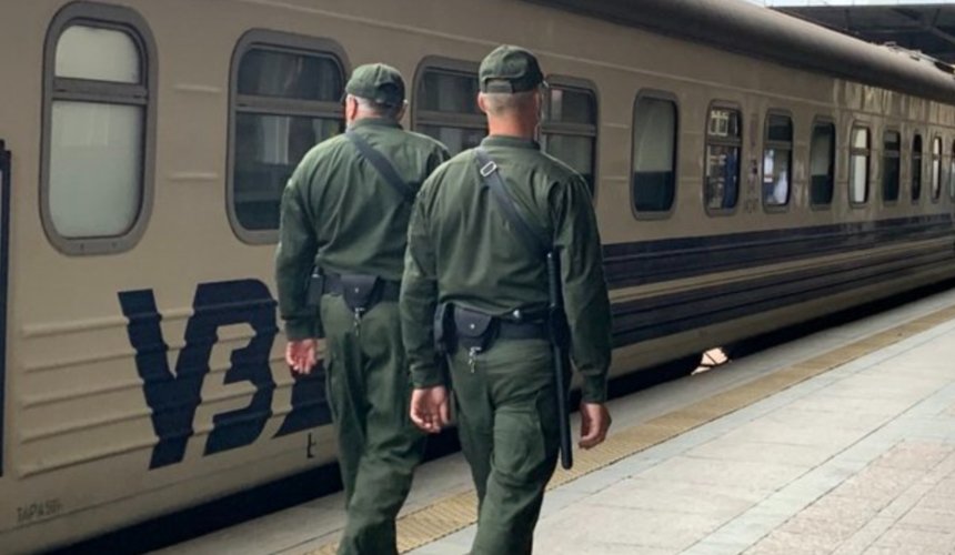 Воєнізовану охорону в потягах Укрзалізниці додали ще на шести рейсах