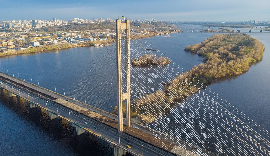 Ремонт Південного мосту: бюджету Києва завдали збитків на суму майже 1 млн гривень