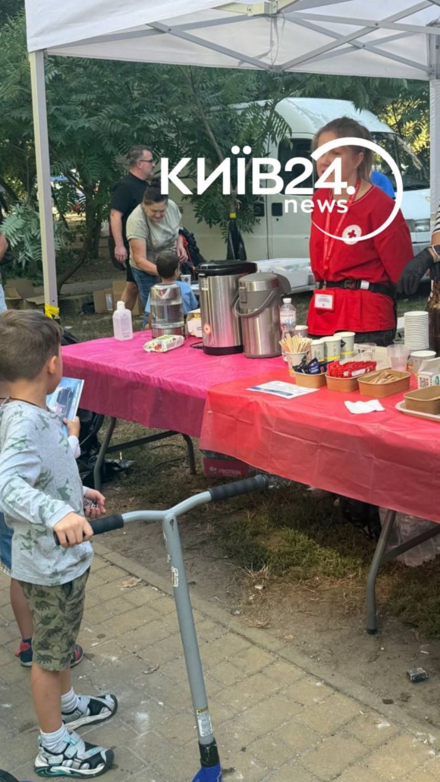 У Дарницькому районі розгорнули штаби допомоги після атаки 9 вересня