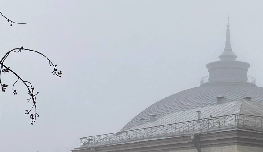 На правому березі Києва фіксується задимлення та запах гарі: що з повітрям у столиці