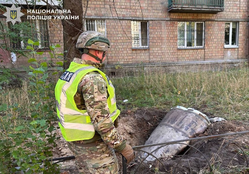 У Києві знешкодили півтонні бойові частини двох балістичних ракет