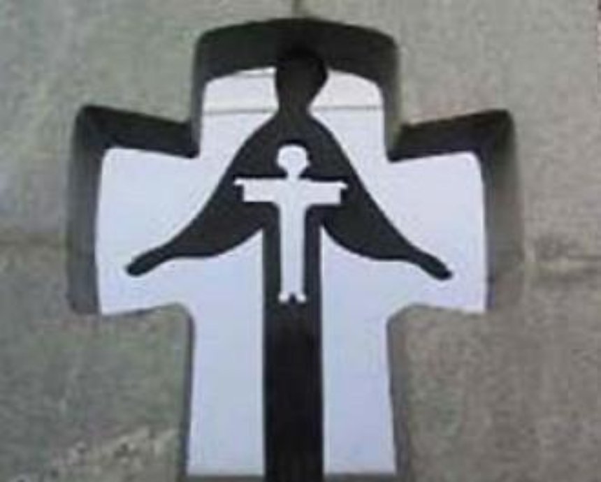 Кресты в честь жертв Голодомора никто не ремонтирует