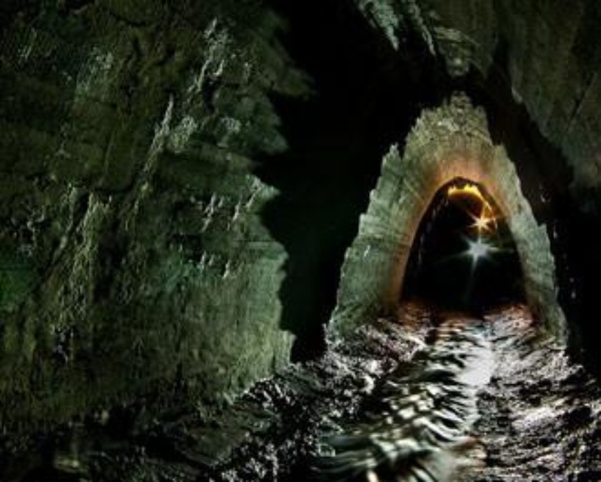 «Замуровали!». Какие они - подземные реки Киева