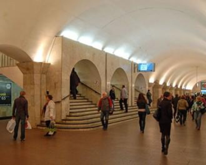 Правоохранители не нашли взрывчатки на станции метро "Хрещатик"