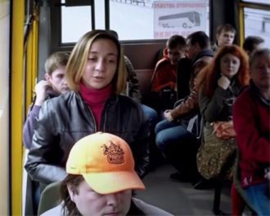 Эксперимент в киевском транспорте: что будет, если начать петь гимн в маршрутке (видео)