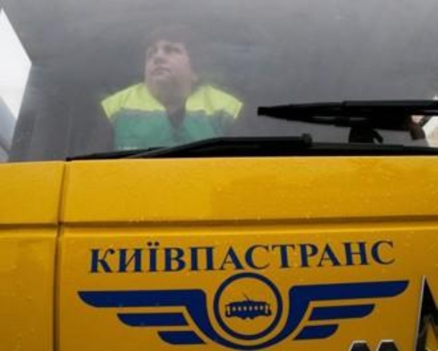 Киевские транспортники грозятся выйти на забастовку: людям не платят зарплату